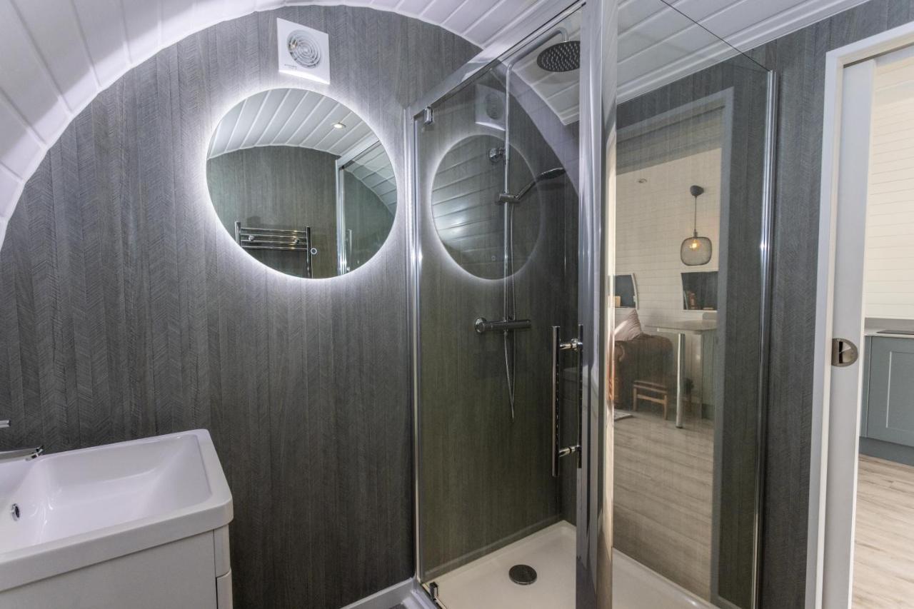 The Lodge @Quarrywood Тенби Екстериор снимка